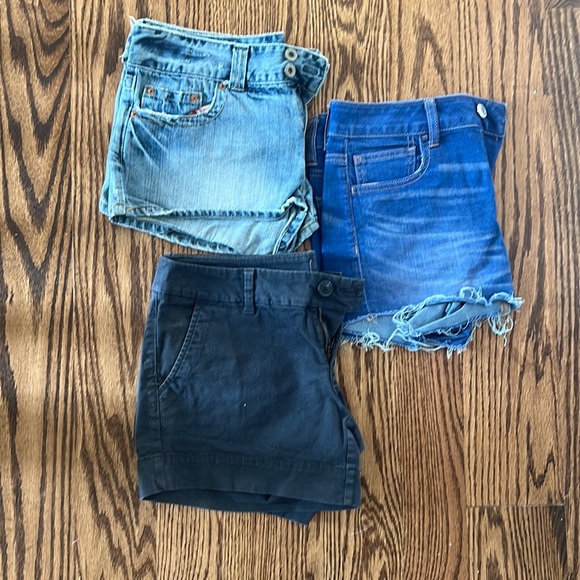 Bundle of American Eagle Size 8 Shorts - Picture 1 of 5